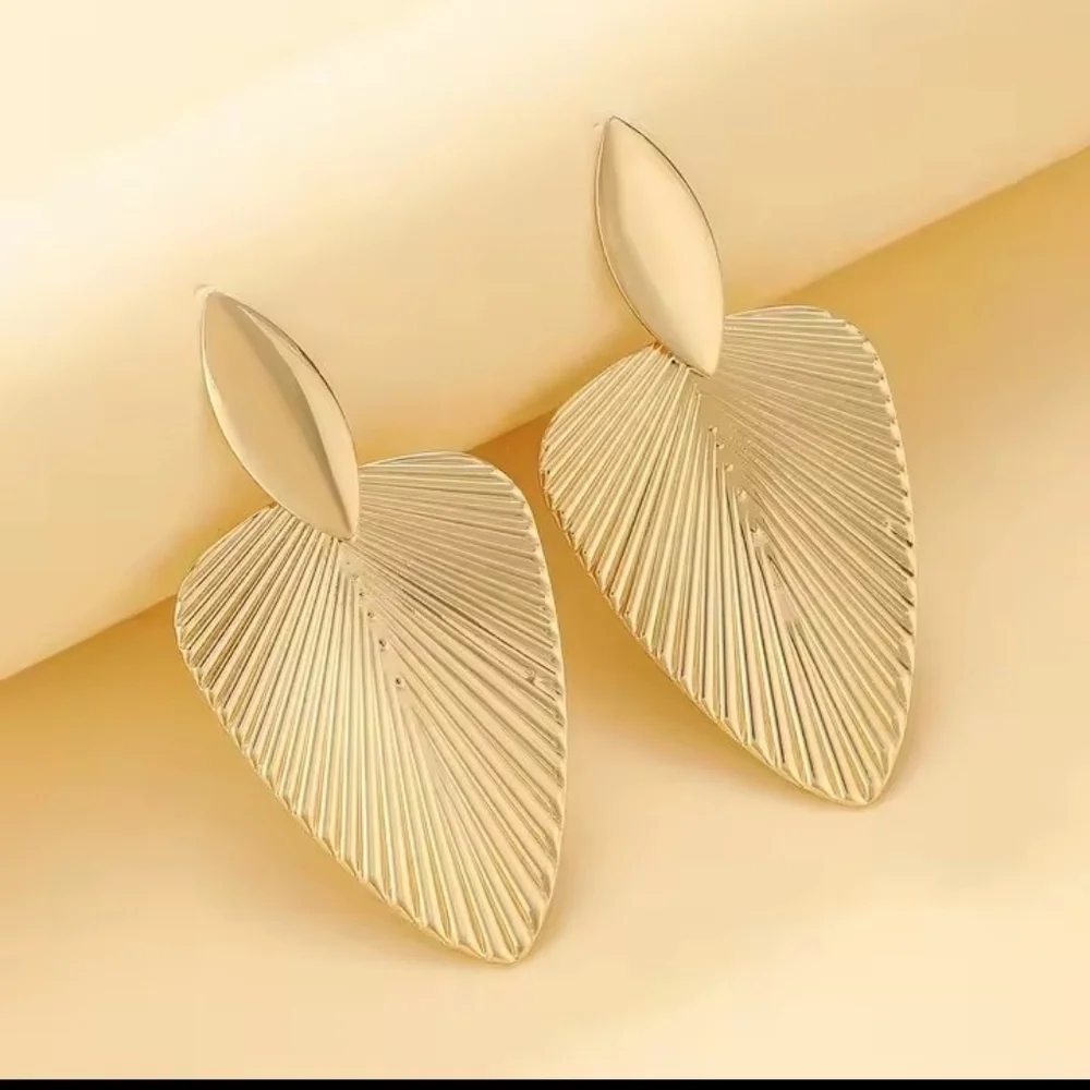 Gold Leaf Earrings Women's New‎ f94